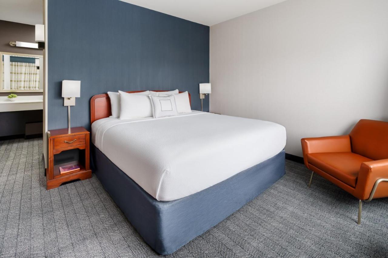 Courtyard By Marriott Sacramento Folsom Hotel Exterior foto