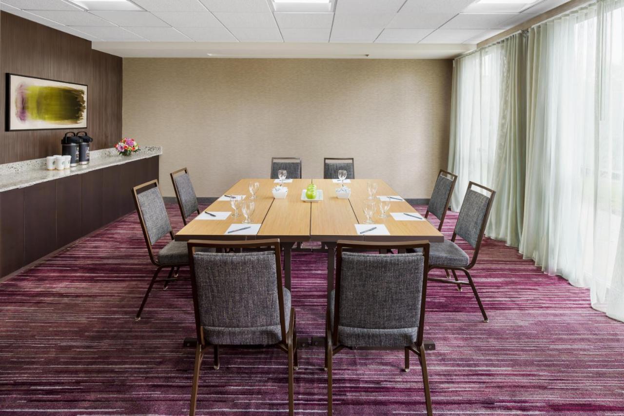 Courtyard By Marriott Sacramento Folsom Hotel Exterior foto