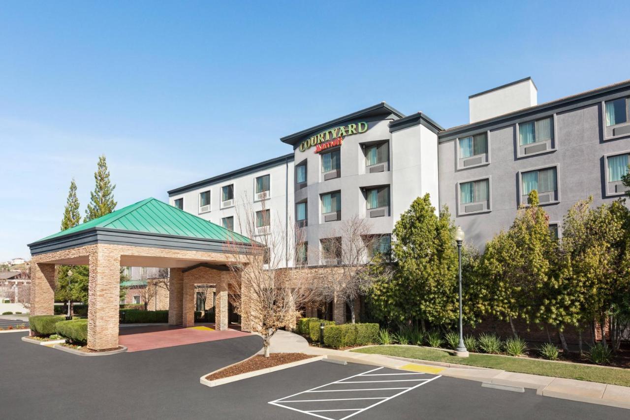 Courtyard By Marriott Sacramento Folsom Hotel Exterior foto
