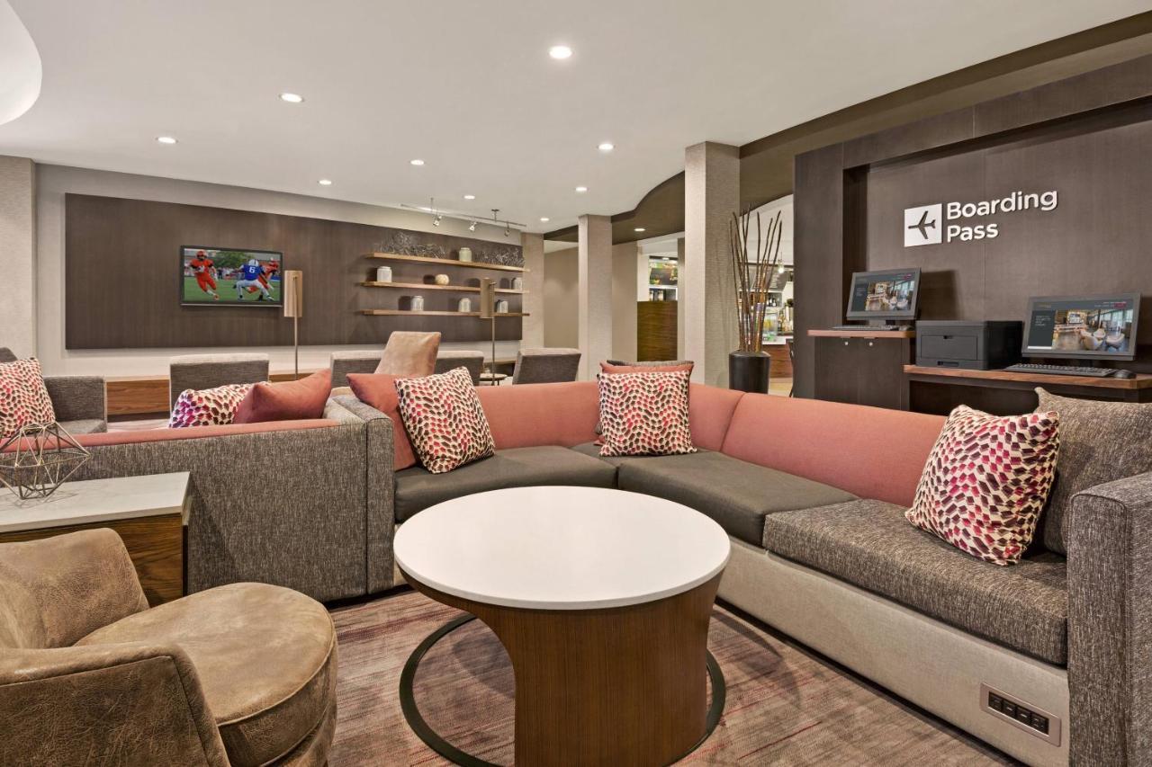 Courtyard By Marriott Sacramento Folsom Hotel Exterior foto