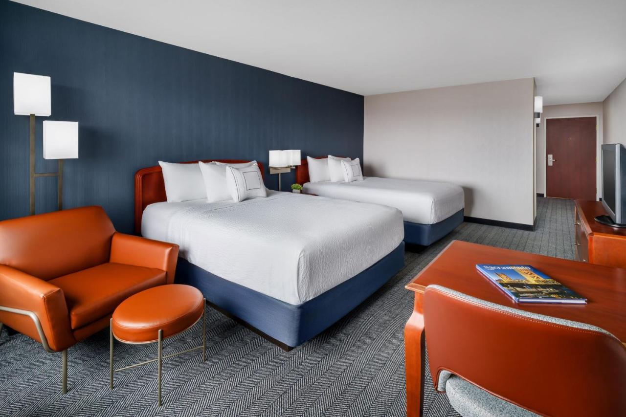 Courtyard By Marriott Sacramento Folsom Hotel Exterior foto