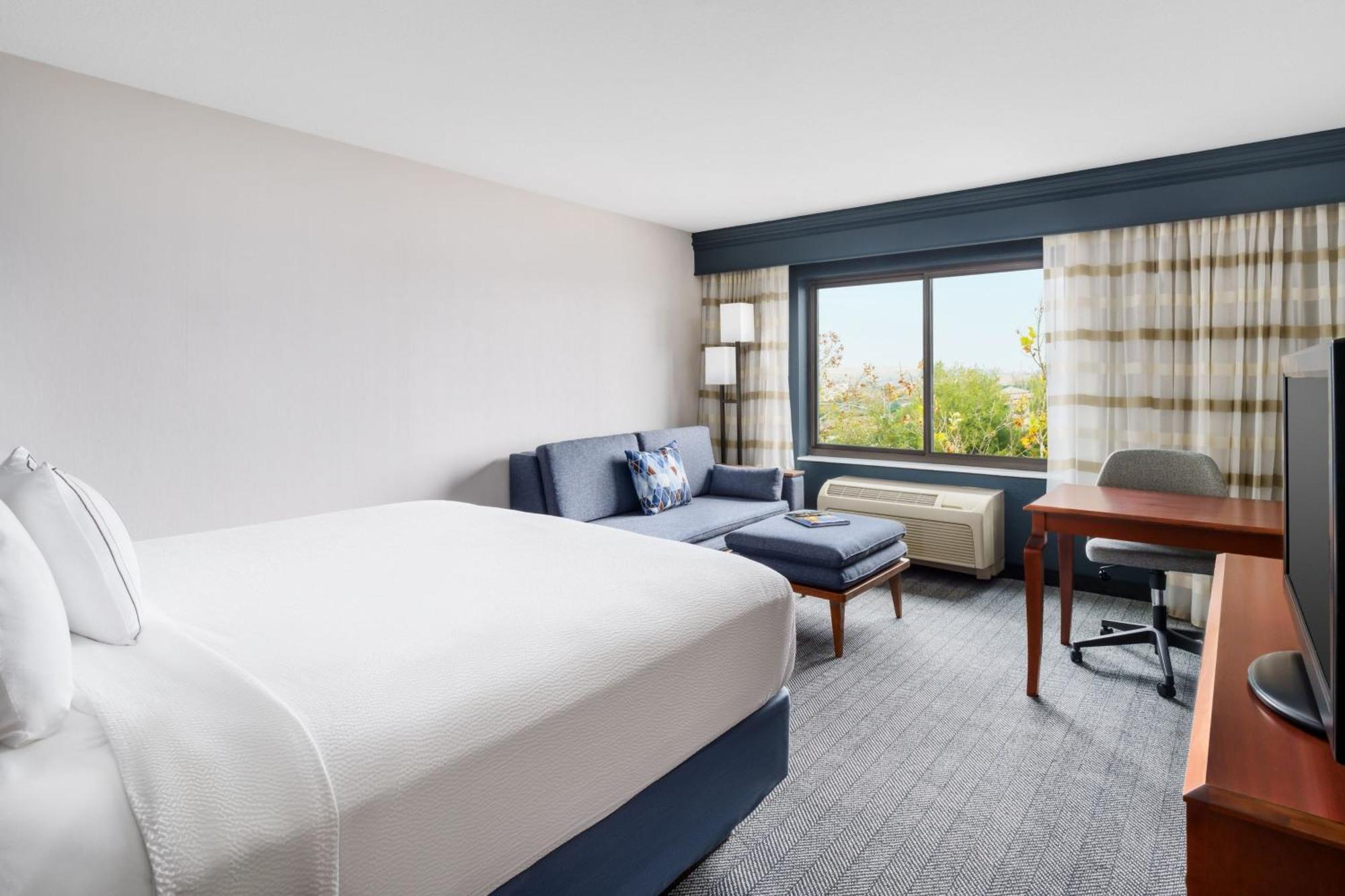 Courtyard By Marriott Sacramento Folsom Hotel Exterior foto