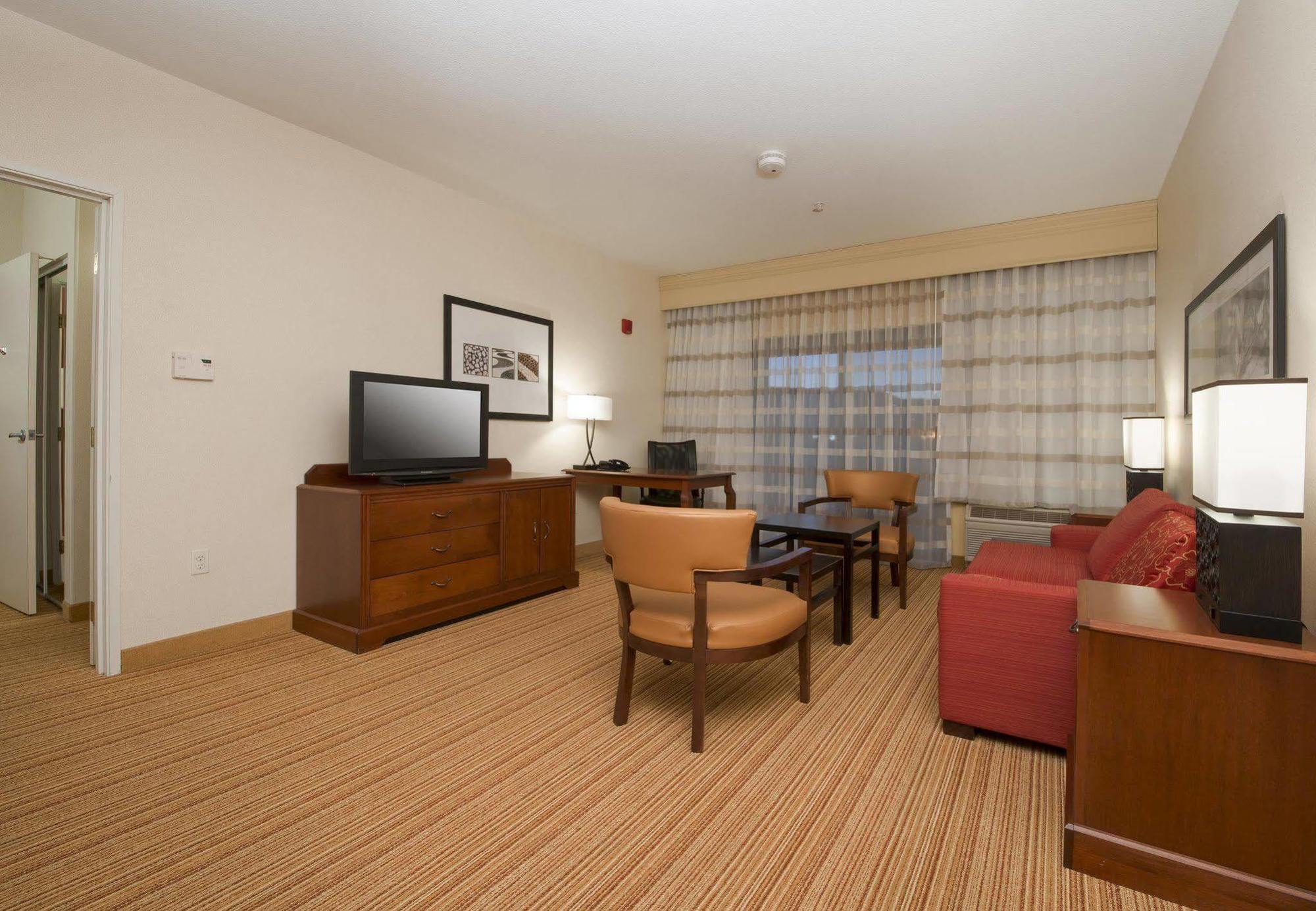 Courtyard By Marriott Sacramento Folsom Hotel Exterior foto